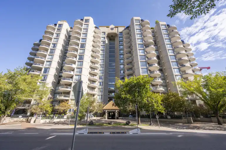 The Liberte Penthouse - Luxury Living in the Heart of Eau Claire! | 804 3 Ave SW, Calgary | 3065266