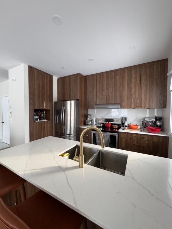 4 1/2 A LAVAL A LOUER MODERNE ET LUXUEUX POUR OCTOBRE | 3065331