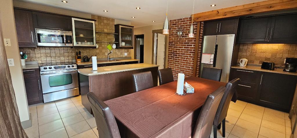 Grand 5 1/2 à louer MEUBLÉ + climatisation et jardin @ long terme - 1er OCT. | 3065337