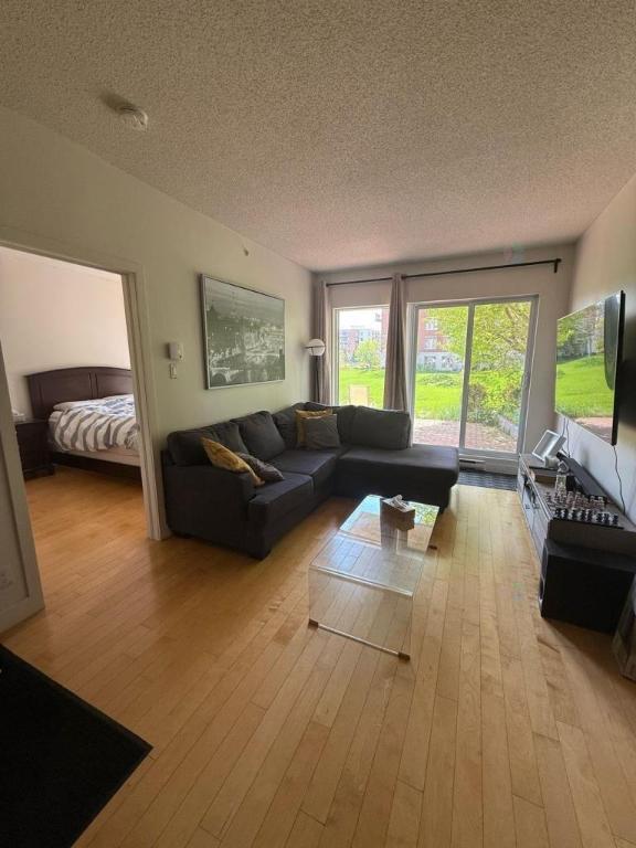 2-bedroom apartment, Appliances, A/C, Garage, Balcony, Garden, St-Laurent Montreal - Condo for rent | 3065340