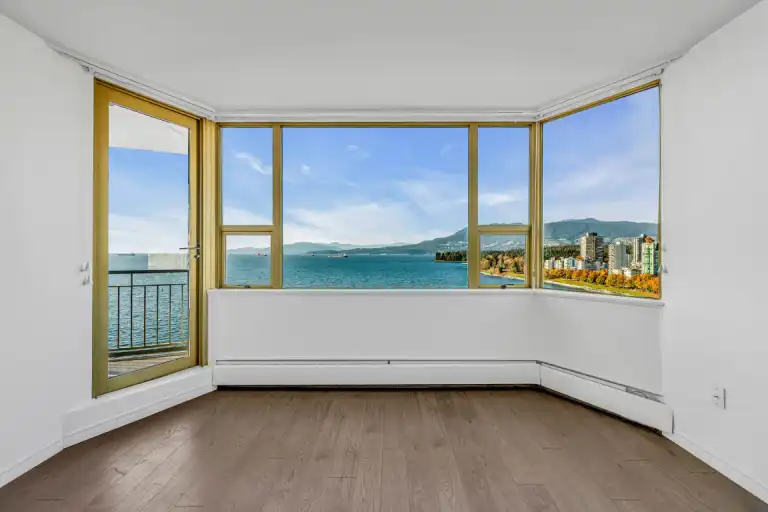 Beach Towers | 1600 L Beach Avenue, Vancouver | 3065484