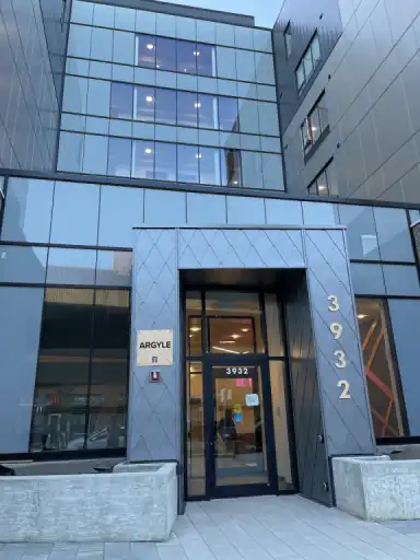 Charming One Bedroom Apartment in the Heart of University District | 423 - 3932 University Avenue Northwest, Calgary | 3065559