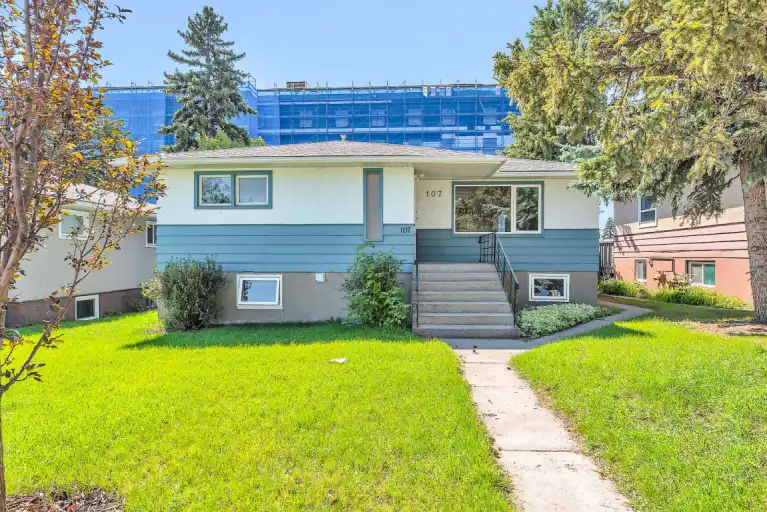 Highland Park - 2 bedroom main floor bungalow | 107 - 42 Ave NE (Upper), Calgary | 3065579