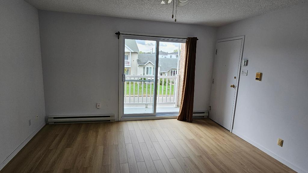 3½, propre, tranquille et près de tous les services. | 3067043