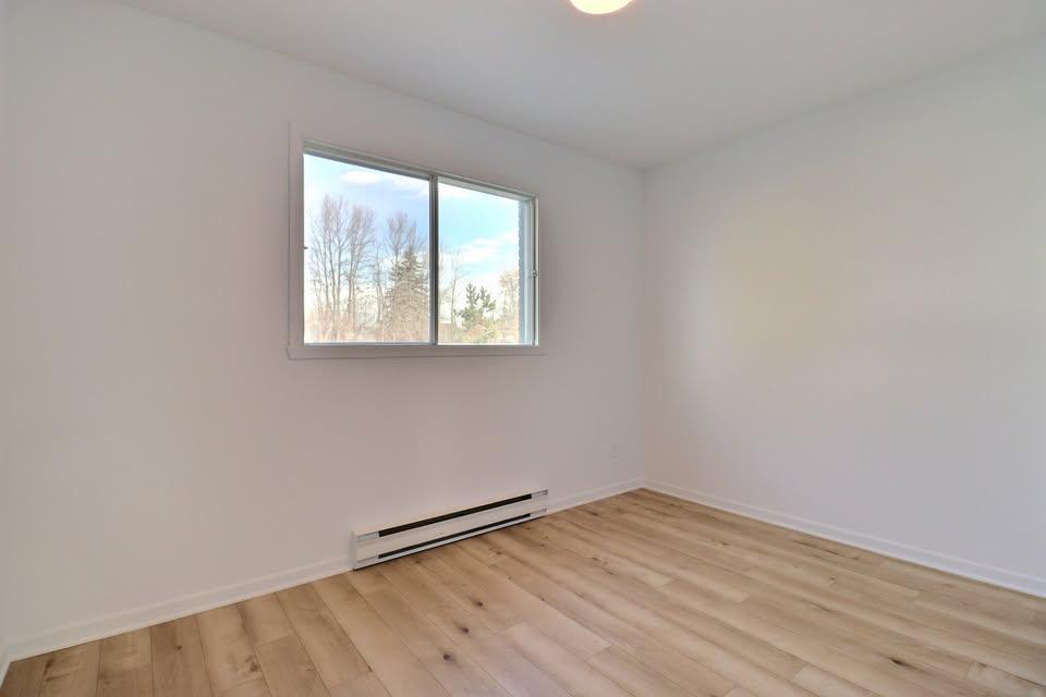 4 ½ à Saint-Jacques entièrement rénové - disponible dès maintenant | 3067052