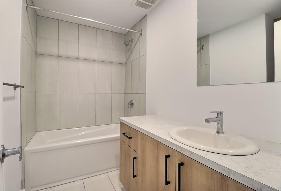 4 ½ à Saint-Jacques entièrement rénové - disponible dès maintenant | 3067052