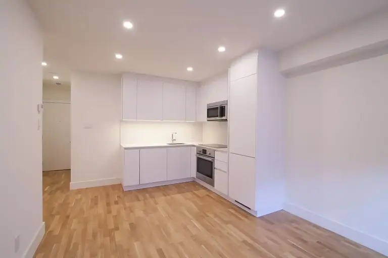 4390 Grand Boulevard | 4390 Grand Boulevard, Montreal | 3067099