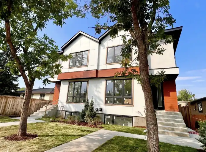 TOWNHOMES 3 Bdrms, 2.5 Bath. Never Lived In! | Calgary | 3074422