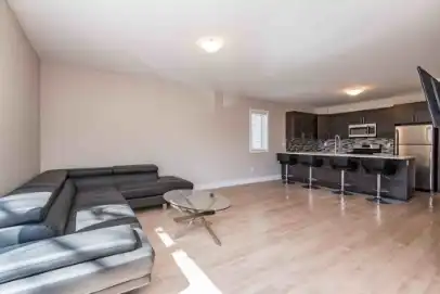 133 Sweetland Avenue | 133 Sweetland Avenue -, Ottawa | 3079475