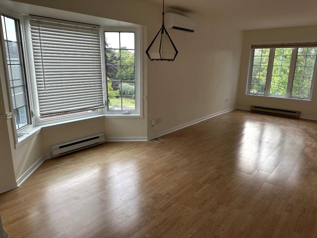 Logement 4 1/2 de style condo OTTERBURN PARK (libre) | 3068963