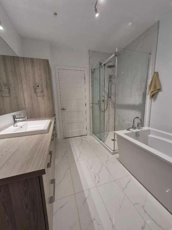 Grand Condo 3 1/2 à Louer CESSION BAIL Saint-Augustin | 3068964
