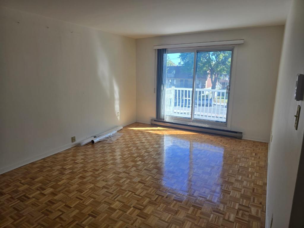 Grand 4 et demi à Rivière des Prairies | 3068968