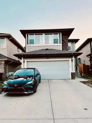 Luxurious 3-Bedroom Modern Home for Rent in Walden | 246 Walden Square Southeast, Calgary | 3069198