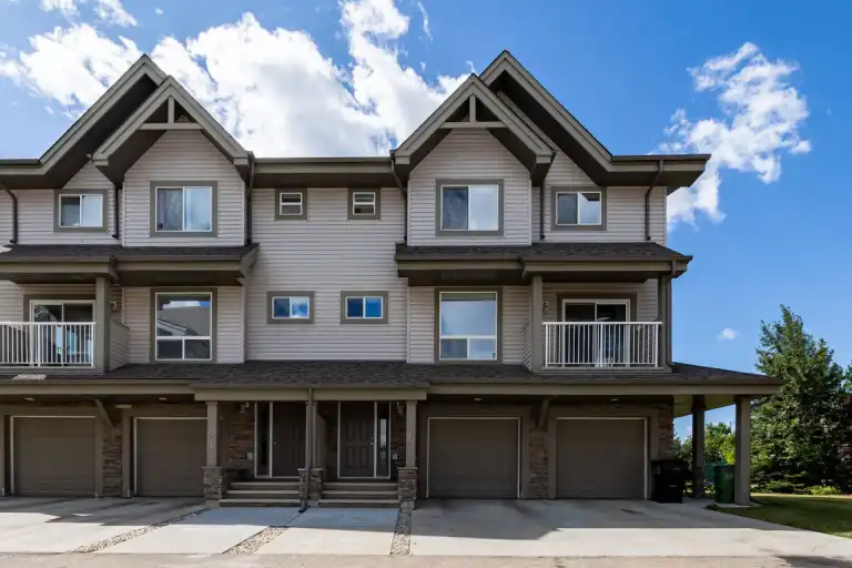 3 Story Town House in the Rutherford, South Edmonton | 27 - 12050 17 Avenue Southwest, Edmonton | 3069202