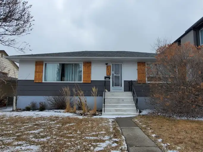 Fully furnished, cozy 3 bed 1 Bath rooms near SAIT institutions and University. | 2515 Cochrane Road Northwest, Calgary | 3069217