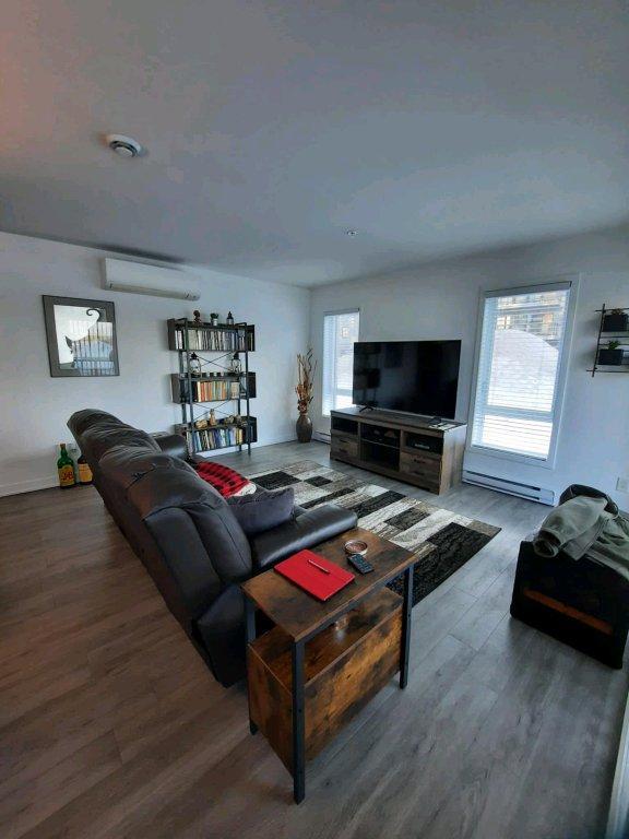 Condo 4 1/2 à louer 55 ans et plus | 3074654