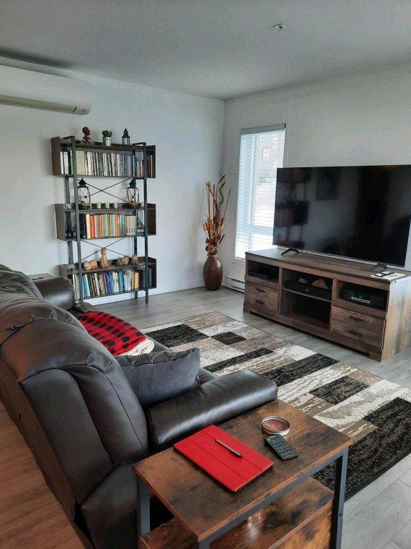 Condo 4 1/2 à louer 55 ans et plus | 3074654