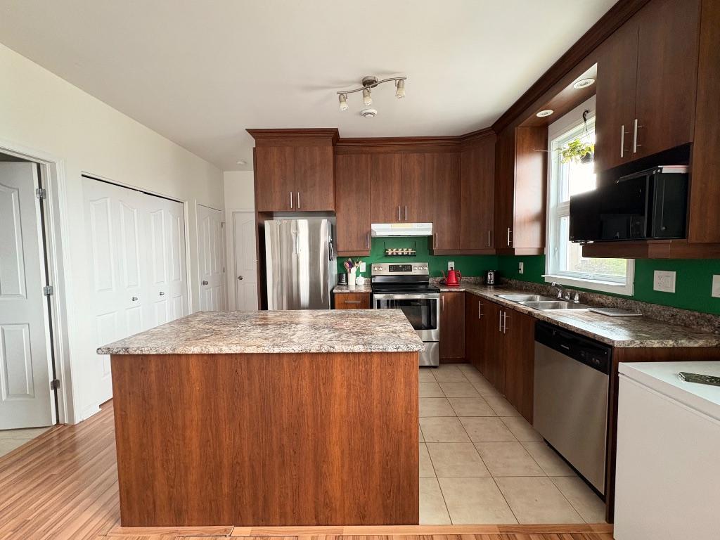 Superbe condo 5 1/2 à louer à Aylmer | 3070531