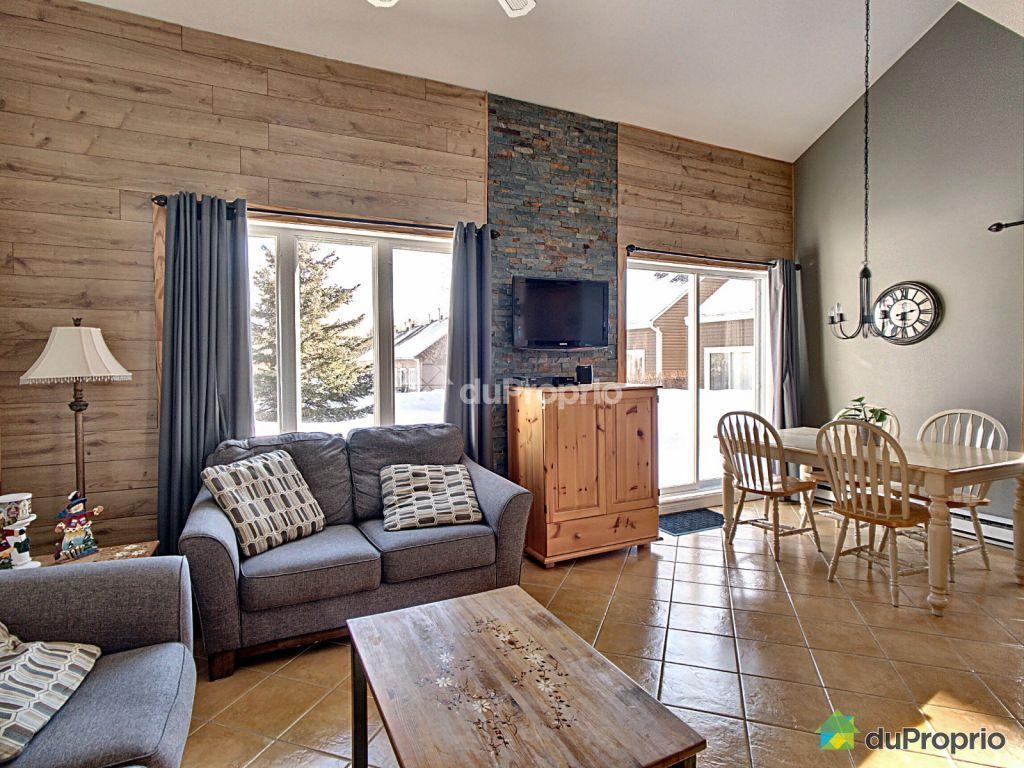 ❄️⛷️ Condo de ski au Mont-Sainte-Anne disponible pour la saison hivernale ! 🏔️🔥 | 3070533