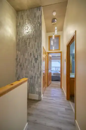 luxury 2 bed room 2 bath town house | 1200 Harvie Heights Road, Harvie Heights | 3070725