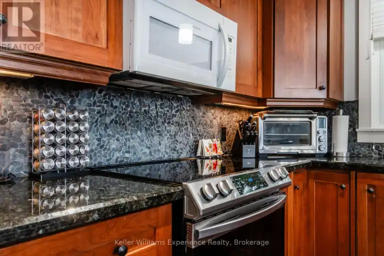 1749 CHAMPLAIN ROAD | 1749 CHAMPLAIN ROAD, Tiny | 3071917