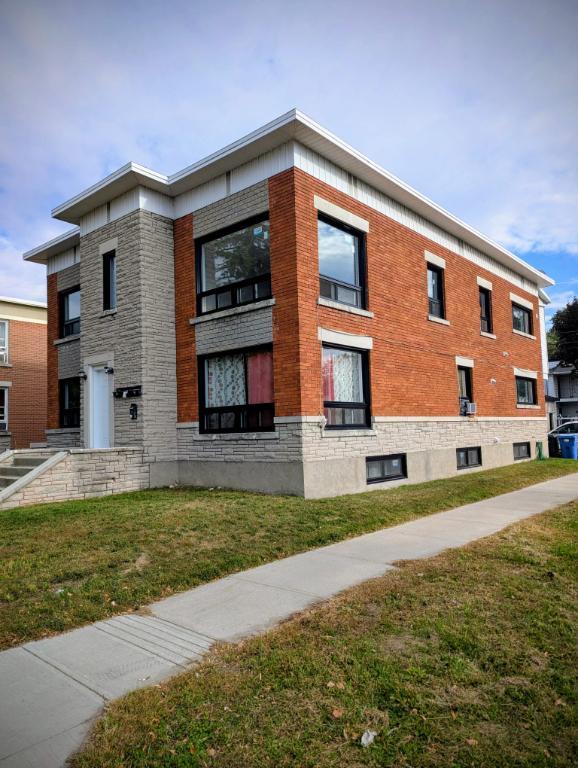 📍 Appartement 4 ½ à louer – Disponible immédiatement – Chauffage inclus | 3072123