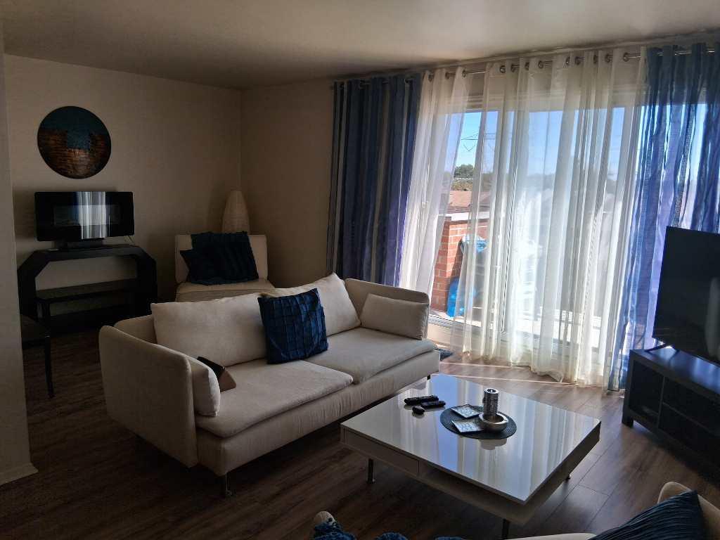 GRAND 4-1/2 À LOUER - POINTE-AUX-TREMBLES | 3072133