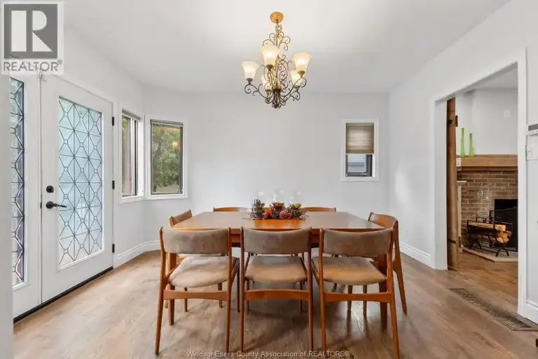 237 THOMPSON BOULEVARD | 237 THOMPSON BOULEVARD, Windsor | 3078175