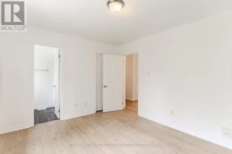 UPPER - 32 54TH STREET S | UPPER - 32 54TH STREET S, Wasaga Beach | 3078195