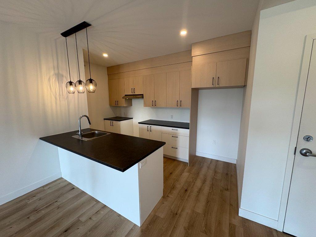 4 1/2 disponible dès maintenant à Sainte-Marie ! | 3074283