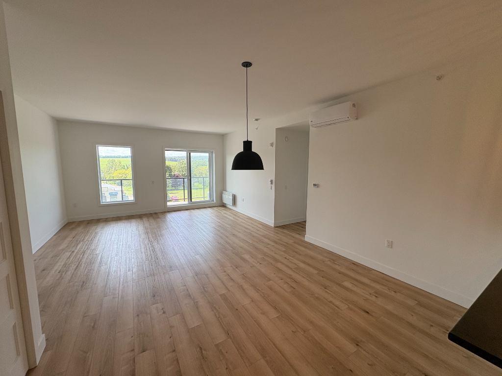 4 1/2 disponible dès maintenant à Sainte-Marie ! | 3074283