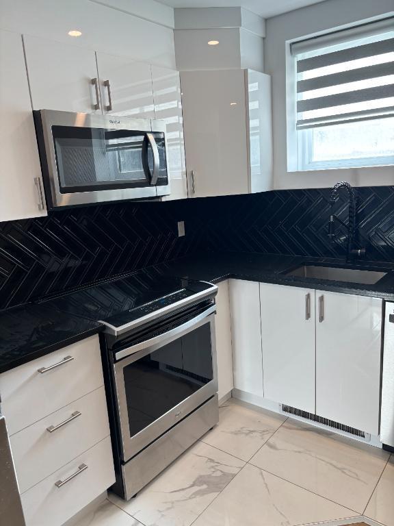 Studio semi-meublé, rénové, dispo maintenant | 3074284