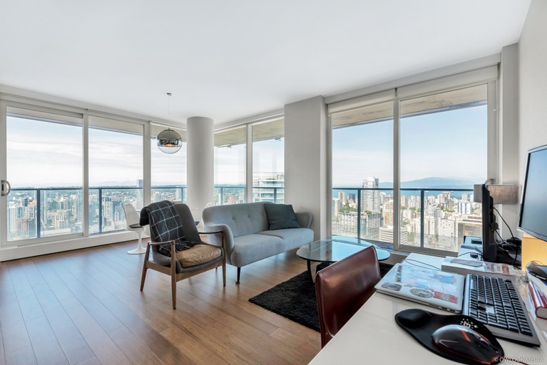 D42 - Amazing, Exceptional Corner Unit At Telus Garden!! | 777 Richards Street, Vancouver | 3074373