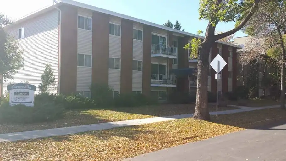 Granville | 10505 80 Avenue, Edmonton | 3074447