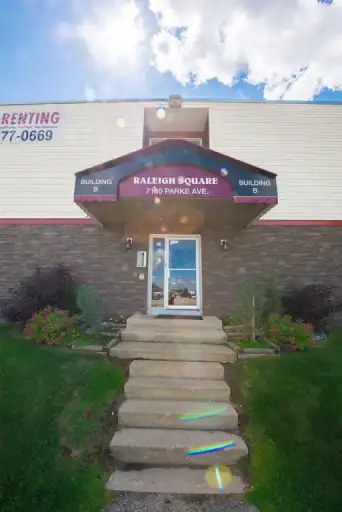 Raleigh Square Apartments | 7180 Parke Avenue, Red Deer | 3074454