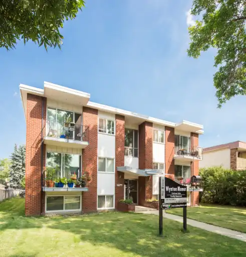 Wynton Manor | 9932 88 Ave, Edmonton | 3074466