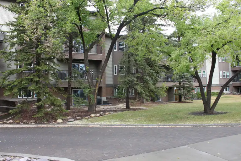 Sandhurst on 17th | Calgary | 3074478