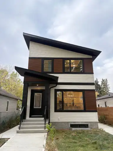 Check this amazing 3 Bedroom Main floor suite with single car garage | 9632 109A Avenue Northwest, Edmonton | 3074775