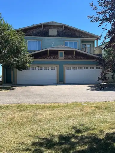 Renovated 2 bedroom apartment located in Langdon, AB. | 355 Centre Street, Langdon | 3074800