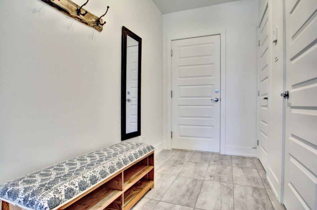 Beau condo | 3074994