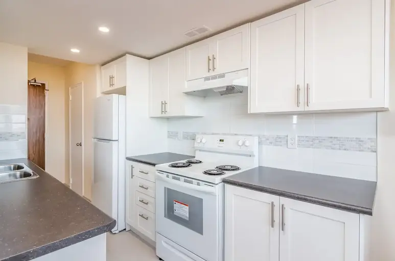 55 Oakmount Rd | 55 Oakmount Rd, Toronto | 3088051