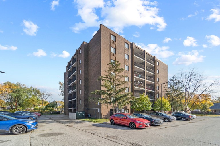 Frances Tower Apartments | 3540 Peter St., Windsor | 3083699