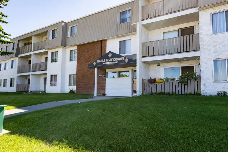 Maple Leaf Court | 9140 144 Avenue, Edmonton | 3097834
