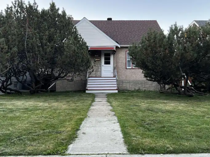 Whole House 3 bdrm + Den in Allendale | 10524 66 Avenue Northwest, Edmonton | 3107491