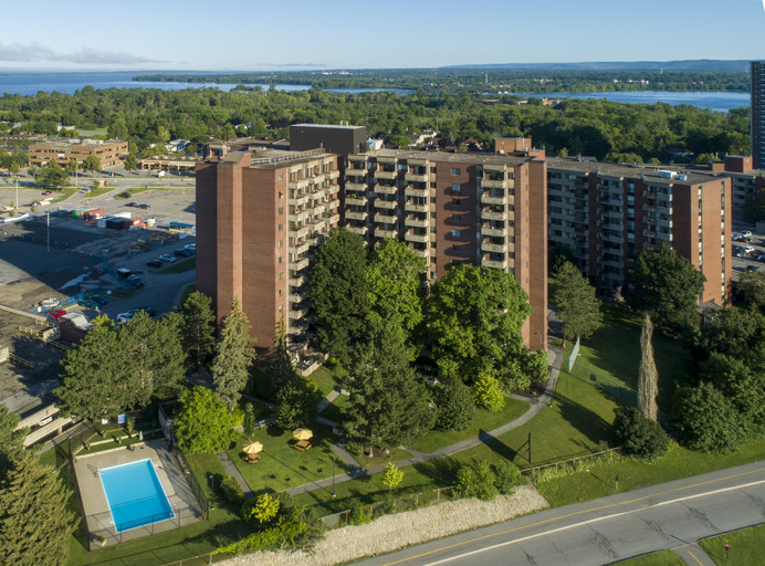 Lincoln Park Tower | 1330 Richmond Road, Ottawa | 3114549
