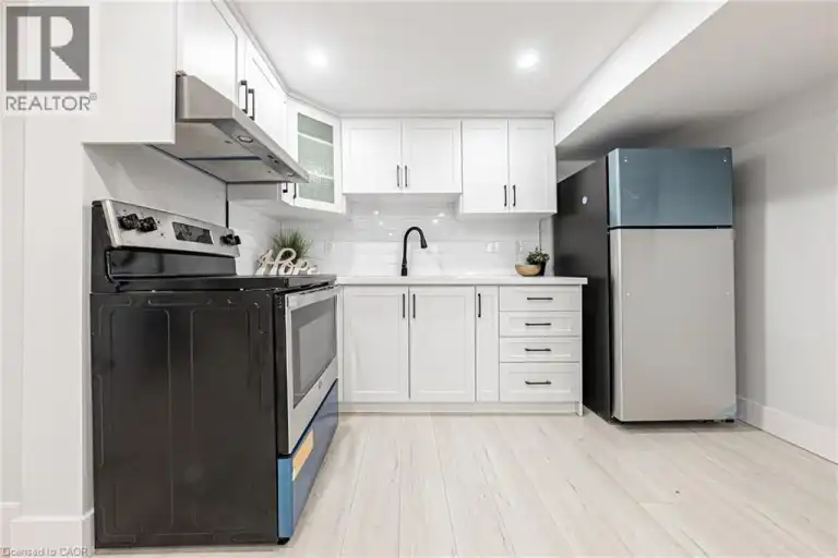 22 WILLIAM JOHNSON Street Unit# LL | 22 WILLIAM JOHNSON Street Unit# LL, Stoney Creek | 3084041
