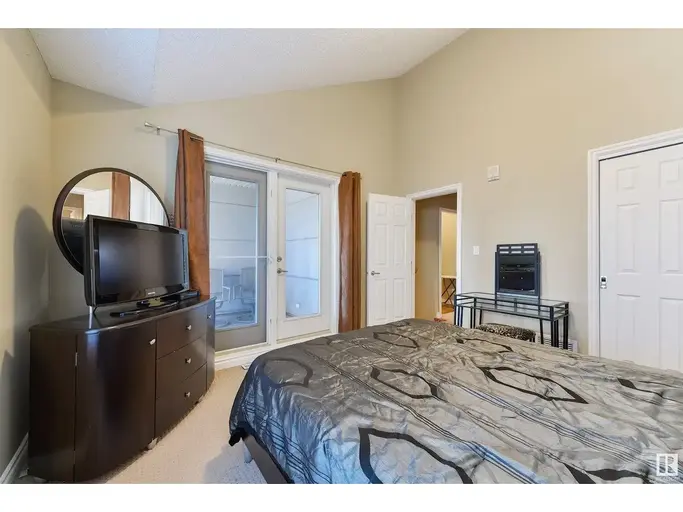Regency Square | 13325 105 Avenue, Surrey | 3084094