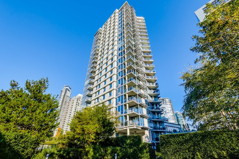 Icon 1 & 2 | 638 Beach Crescent, Vancouver | 3084129