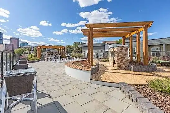 Beautiful and spacious 2 level, 2 bedroom, 2.5 bathroom condo | 515 4 Ave NE, Calgary | 3084236