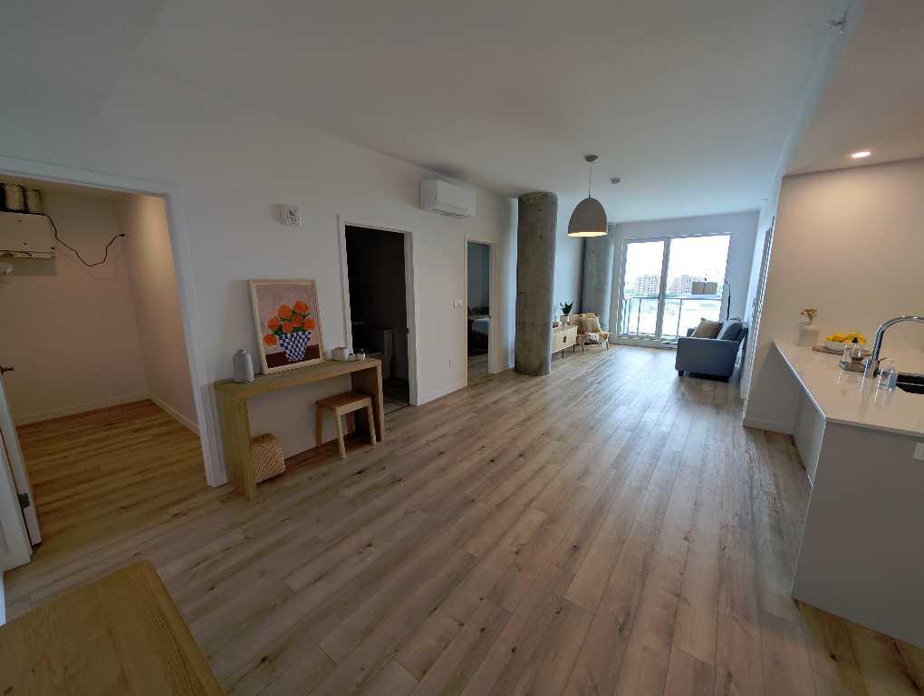 2 MOIS GRATUITS, 2 200 $/mois Tout inclus, Superbe 4 1/2 neuf, 928 pi², près métro Longueuil / New 4 1/2, All included, close to subway 2 MONTHS FREE | 3084313